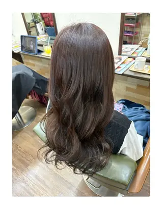 ロング カラー 安松 莉那のヘアスタイル