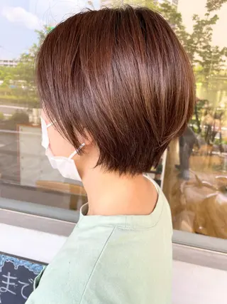 ショート カラー 小森 樹奈のヘアスタイル