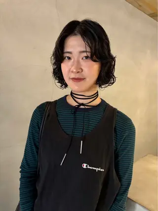ショート パーマ 中村 衣里のヘアスタイル