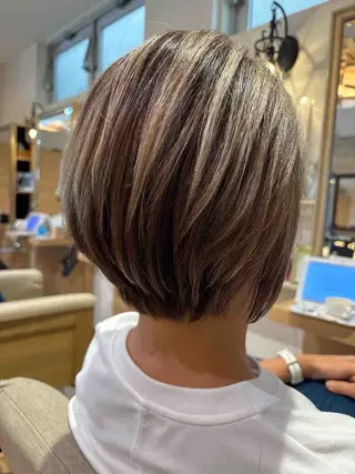 ショート 🍒🌷ピンクカラー 🌷🍒井出まりあのヘアスタイル