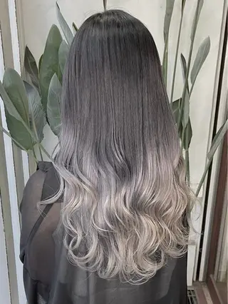 ロング カラー UNBLEACH ブリーチカラーのヘアスタイル