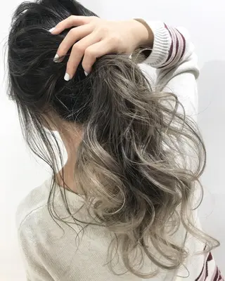ロング カラー ヘアアレンジ 【公式】amble luxe池袋東口🩷のヘアスタイル