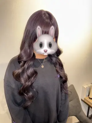 ロング 明 (めい)のヘアスタイル