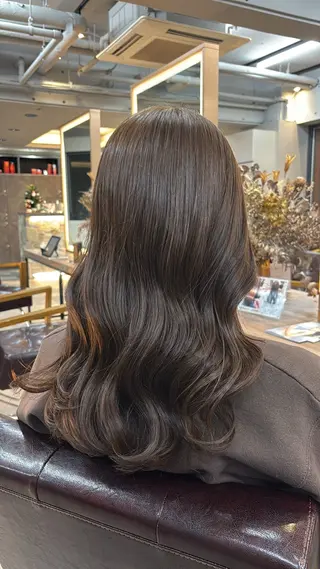 カラー レイヤー✂︎ぷつボブ 艶カラー🤍noaのヘアスタイル