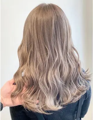 ロング カラー ケアブリーチ 黒瀬有汰のヘアスタイル