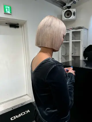 ショート カラー ヘアアレンジ 艶ハイトーン/ヘア アレンジAYAKAのヘアスタイル