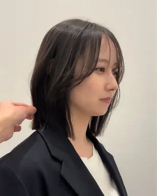 ショート カラー パーマ ヘアアレンジ メンズ 切りっぱなしヘアボブ ミディアムヘアRYOのヘアスタイル