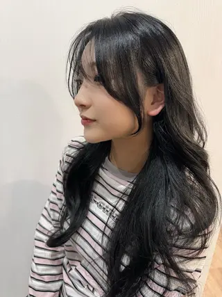 ロング 安井 貞好のヘアスタイル