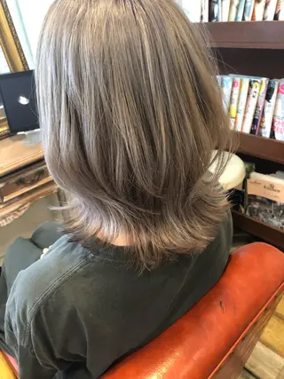 ミディアム 松﨑 亜々人のヘアスタイル