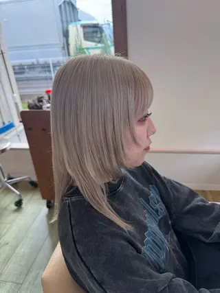 セミロング カラー サイトウ ヒトミ 【メイヘア】のヘアスタイル