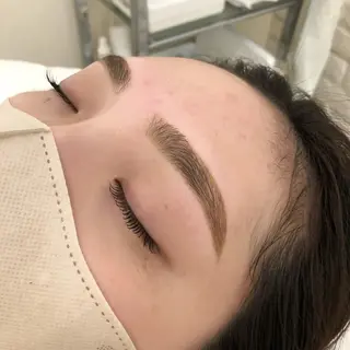 マツエク・マツパ bunny eyes 有本の眉毛・アイブロウイメージ