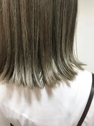 ミディアム カラー 🪐脱白髪染め 🪐松尾菜々美のヘアスタイル