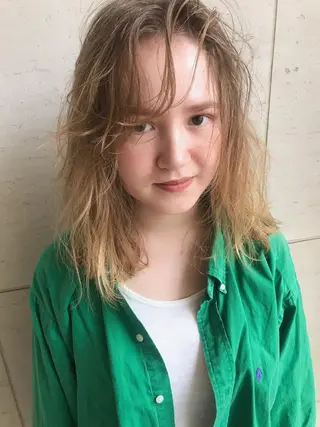 セミロング カラー パーマ 🧼柴田 健太郎🧼のヘアスタイル