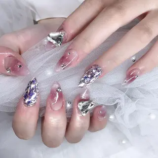 ネイル Queens 榊 まおのネイルデザイン