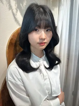 セミロング 韓国ヘア🦢🖤 Sayumiのヘアスタイル