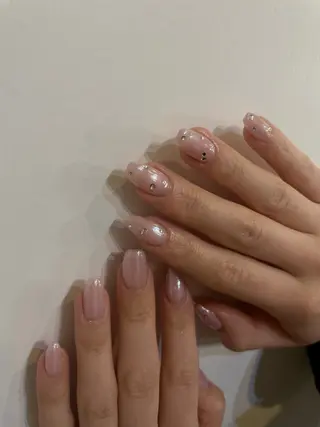 ネイル 大人ワンホン キラキラ／Ayanoのネイルデザイン