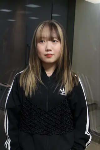 セミロング カラー カーリーパーマ/ 透明ｶﾗｰ/MIKUのヘアスタイル