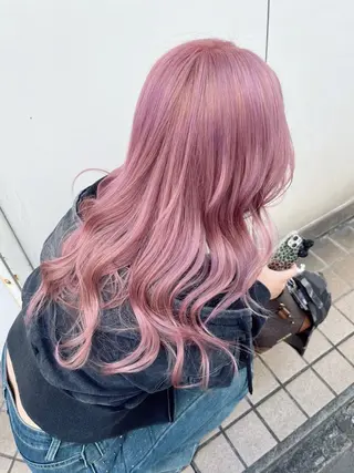 セミロング あらいしほ /ダブルカラーのヘアスタイル