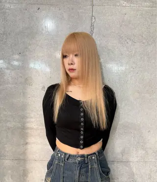 ミディアム カラー 【🥀履歴修正🥀】 ハイトーン職人/拓真のヘアスタイル