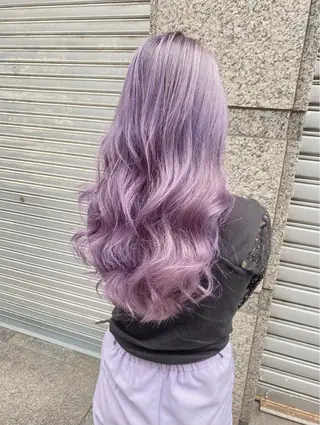 ロング ❤︎ワンホンガーリー なハイトーンヘア❤︎のヘアスタイル