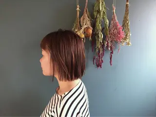 ミディアム カラー ITO YUKIのヘアスタイル