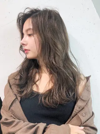 ロング カラー パーマ ヘアアレンジ ITbyALBUM 中野店のヘアスタイル