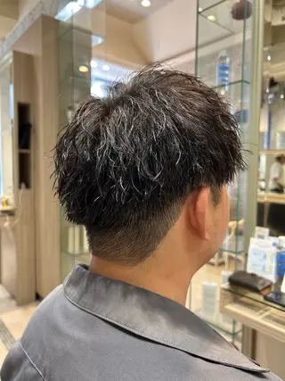 ショート パーマ メンズ 一戸 拓斗のヘアスタイル