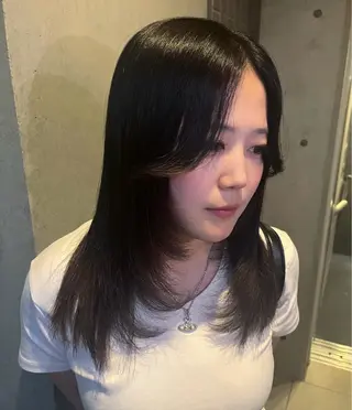セミロング カラー 広香🪽ハイトーン/ レイヤー/ヘアセットのヘアスタイル