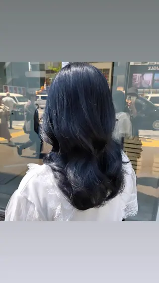 カラー 縮毛矯正× ブルーブラック/池袋のヘアスタイル