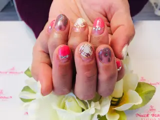 ネイル ネイルリボン 受付スタッフのネイルデザイン