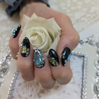 ネイル エステとネイル ローズコンフォートのネイルデザイン