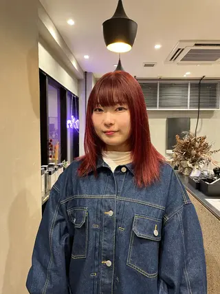 カラー こまつばらみお/レイ ヤー/ダブルカラーのヘアスタイル