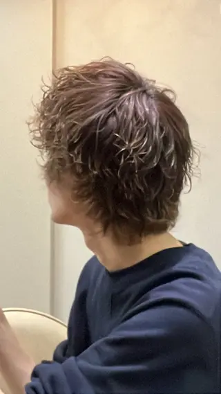 メンズ Lodge所属・ヤナギ マサトシのヘアスタイル