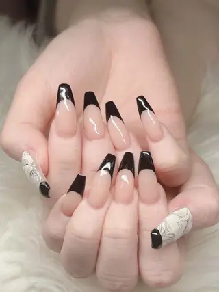 ネイル Lee Nailsのネイルデザイン