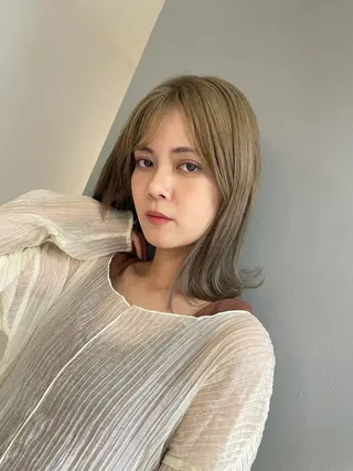 セミロング カラー ヘアアレンジ exfa sakura🪞のヘアスタイル