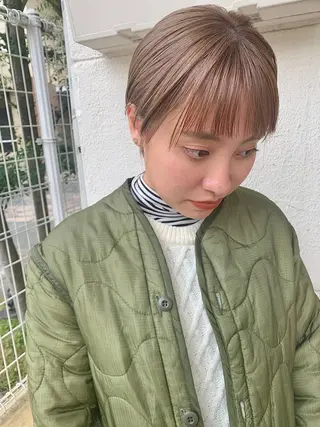 ショート カラー 透明感カラー👑 井上美乃里のヘアスタイル