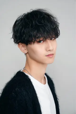 パーマ メンズ fifth 安次富　泰雅のヘアスタイル