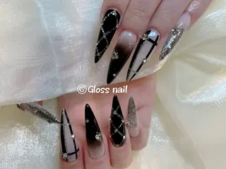 ネイル アヤカ☘️Gloss nailのネイルデザイン