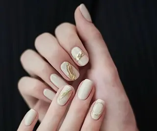 ネイル 高木 維麗絲のネイルデザイン