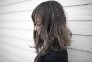 ミディアム カラー 信原 獎人のヘアスタイル