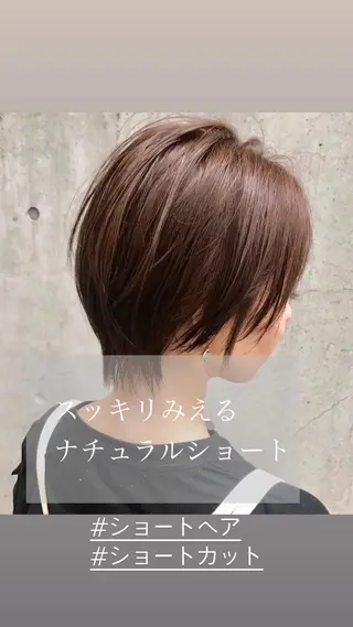 ショート カラー AKI アキのヘアスタイル