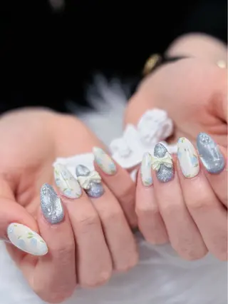 ネイル グロー ネイルのネイルデザイン