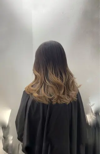 セミロング カラー Kensho 京都駅 ケアブリーチのヘアスタイル