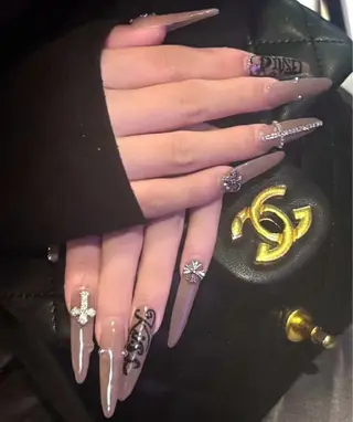 ネイル ネイルサロン Roiのネイルデザイン