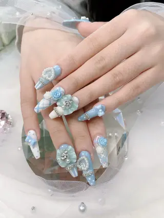 ネイル Crystal Nailのネイルデザイン