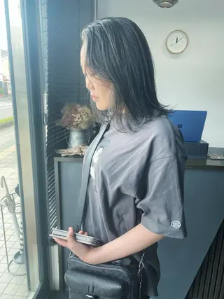 ミディアム カラー 山﨑 大暉【ダブルカラー】のヘアスタイル