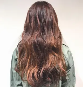 ロング カラー ヘアアレンジ Zina渋谷エリア マネージャShionのヘアスタイル