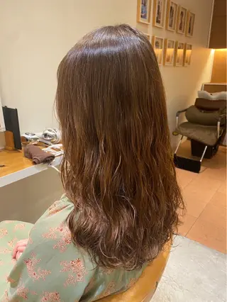 ロング 吉田 愛花のヘアスタイル