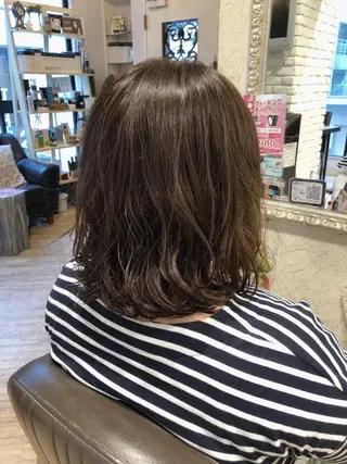 ミディアム パーマ 五十嵐ゆり 美髪カラー　武蔵小杉のヘアスタイル