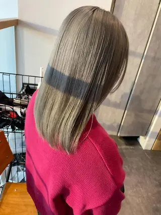 ミディアム カラー ヘアアレンジ ミニボブ/ブリーチ 🌈MISATOのヘアスタイル